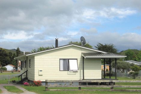 Photo of property in 27 Cook Street, Tolaga Bay, 4077