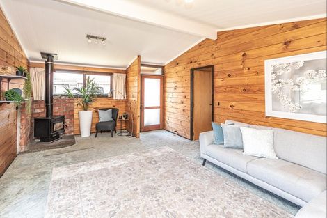 Photo of property in 48 Wikitoria Road, Putiki, Whanganui, 4501