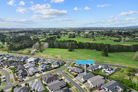 Photo of property in 3 Dida Park Drive, Kumeu, 0810