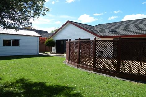Photo of property in 12 Willowbank Crescent, Feilding, 4702