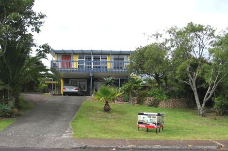 Photo of property in 15 Catalina Crescent, Forrest Hill, Auckland, 0620
