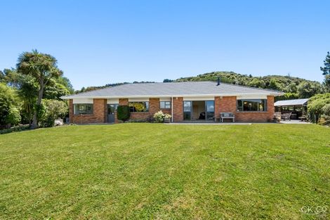 Photo of property in 8a Garrett Place, Riverstone Terraces, Upper Hutt, 5018