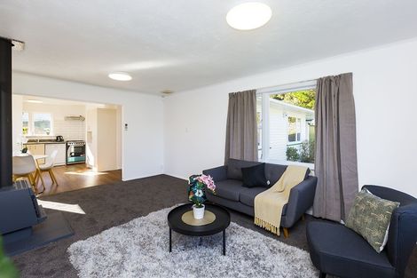 Photo of property in 39 Vista Crescent, Maoribank, Upper Hutt, 5018