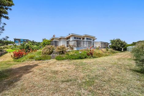 Photo of property in 9 Via Aroha, Waitarere Beach, Levin, 5510