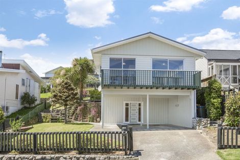 Photo of property in 37 Ernest Street, Ranui, Porirua, 5024
