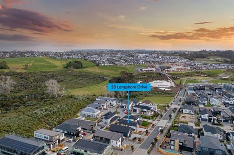 Photo of property in 28 Longshore Drive, Long Bay, Auckland, 0630