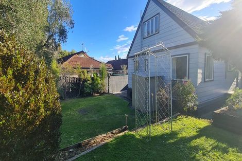 Photo of property in 11 Shortland Place, Havelock North, 4130