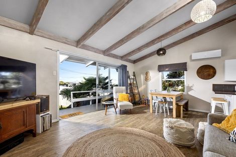 Photo of property in 6a Tiri Road, Manly, Whangaparaoa, 0930