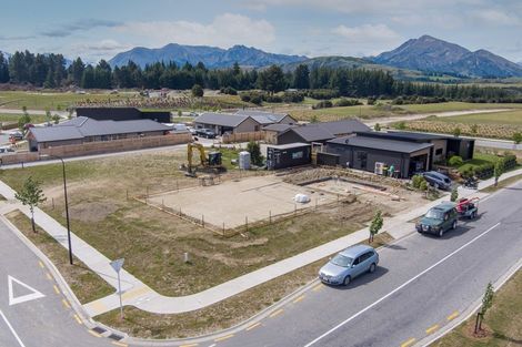 Photo of property in 6 Pounamu Avenue, Albert Town, Wanaka, 9305