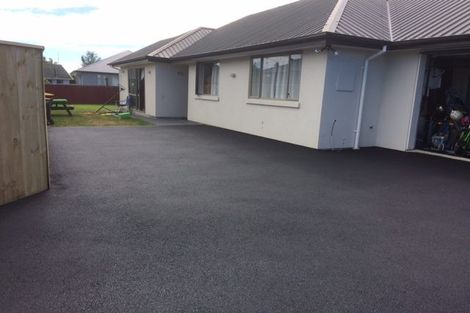 Photo of property in 218 Wainoni Road, Avondale, Christchurch, 8061