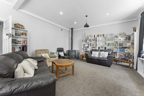 Photo of property in 17 Halls Road, Pahiatua, 4910