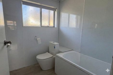 Photo of property in 1/7 Royal Arch Place, Rosehill, Papakura, 2113