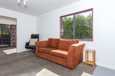 Photo of property in 114 Everitt Crescent, Whangamata, 3620