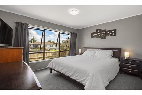 Photo of property in 23 Lloyd Drive, Nawton, Hamilton, 3200