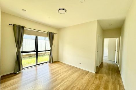 Photo of property in 53 Twin Parks Rise, Papakura, 2110