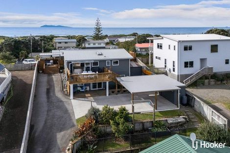 Photo of property in 5 Hanlen Avenue, Waihi Beach, 3611