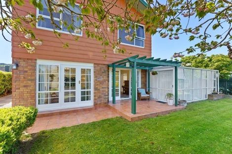 Photo of property in 10 Nimmo Avenue, Waikanae, 5036