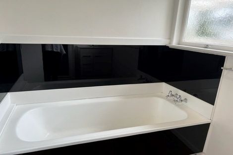 Photo of property in 13 Gregory Place, Mount Roskill, Auckland, 1041