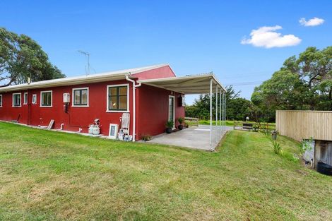 Photo of property in 323 Te Horo Beach Road, Te Horo Beach, Otaki, 5581