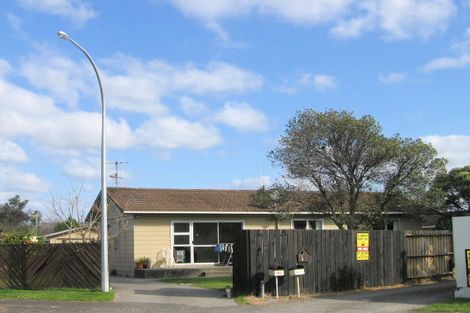 Photo of property in 17 Tudor Place, Mount Maunganui, 3116