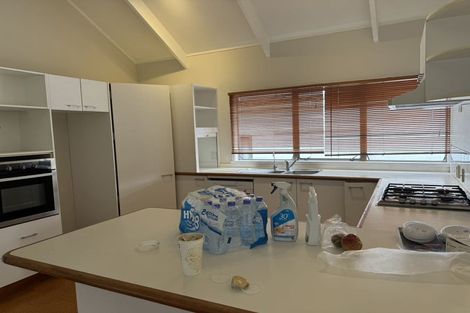 Photo of property in 29 Oteha Valley Road, Northcross, Auckland, 0632