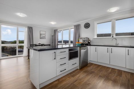 Photo of property in 30 Rangituhi Crescent, Takapuwahia, Porirua, 5022