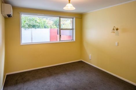 Photo of property in 4 Helvetia Grove, Naenae, Lower Hutt, 5011