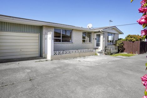 Photo of property in 1/125 Prestons Road, Redwood, Christchurch, 8051