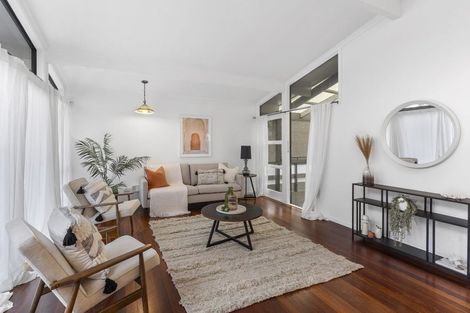 Photo of property in 3 Keldale Place, Forrest Hill, Auckland, 0620