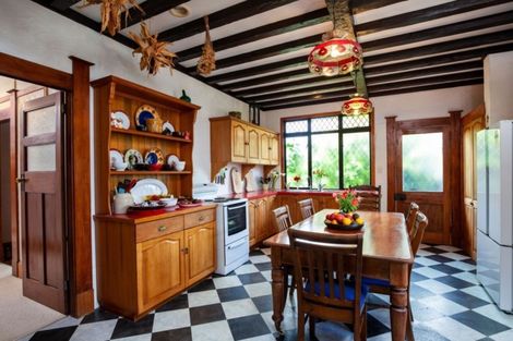 Photo of property in 33 Fitzroy Road, Fitzroy, New Plymouth, 4312