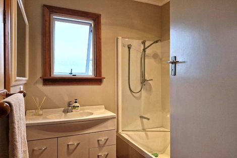 Photo of property in 60 Ballance Street, Lower Vogeltown, New Plymouth, 4310