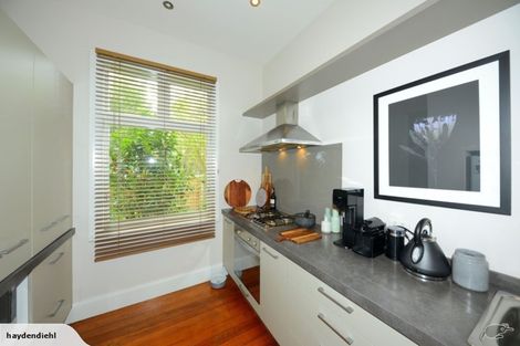 Photo of property in 124 Edward Avenue, Edgeware, Christchurch, 8013