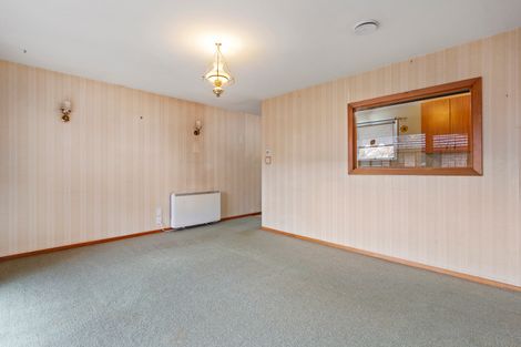 Photo of property in 2/43 Prestons Road, Redwood, Christchurch, 8051