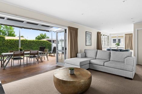 Photo of property in 104 Karaitiana Street, Frimley, Hastings, 4120