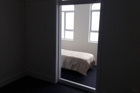 Photo of property in Devonport Apartments, 39/127 Saint Aubyn Street, New Plymouth, 4310