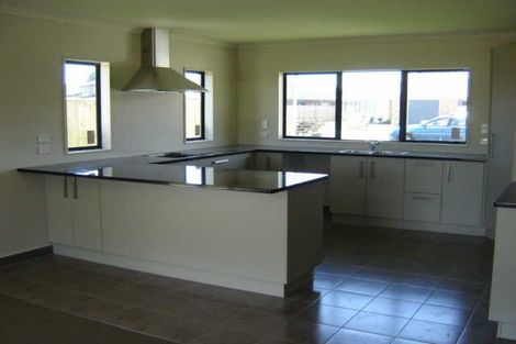 Photo of property in 23 Gandalf Crescent, Paraparaumu, 5032