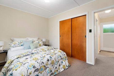 Photo of property in 169a Newlands Road, Newlands, Wellington, 6037