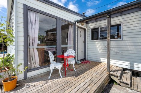 Photo of property in 10 Beach Street, Waikouaiti, 9510