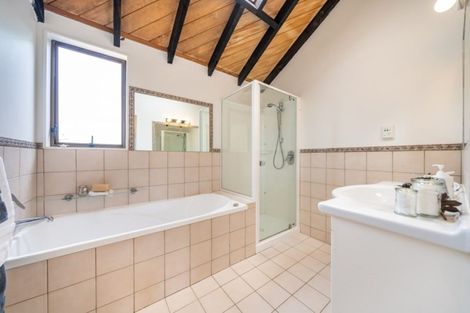 Photo of property in 38 Stanhope Grove, Korokoro, Lower Hutt, 5012