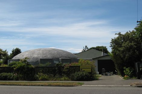 Photo of property in 2/8 Avonhead Road, Avonhead, Christchurch, 8042