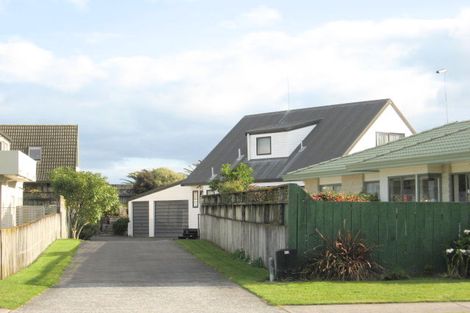 Photo of property in 318 Papamoa Beach Road, Papamoa Beach, Papamoa, 3118