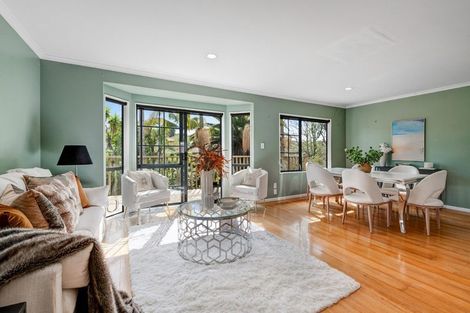 Photo of property in 2/20 Greta Place, Stanmore Bay, Whangaparaoa, 0932