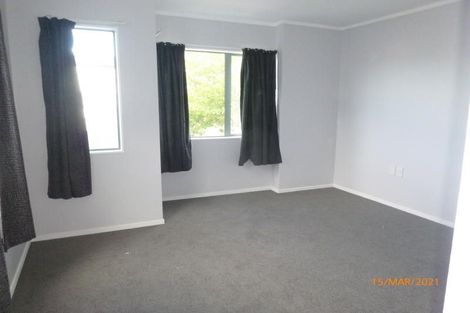 Photo of property in 19 Stephen Avenue, Henderson, Auckland, 0610