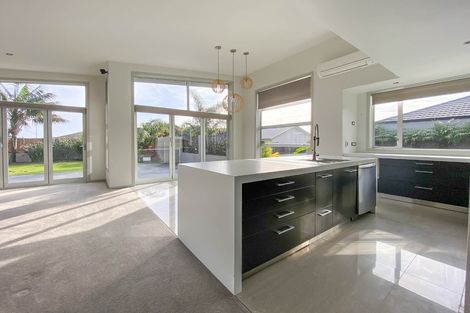 Photo of property in 8a Marlin Terrace, Bell Block, New Plymouth, 4312