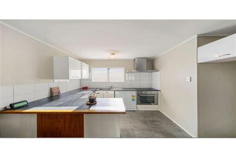 Photo of property in 1/15 Moncrieff Avenue, Clendon Park, Auckland, 2103