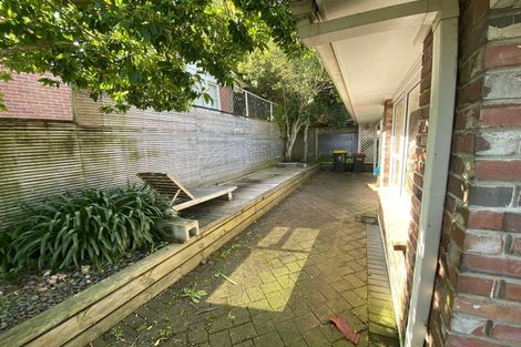 Photo of property in 15 Walpole Avenue, Hillpark, Auckland, 2102