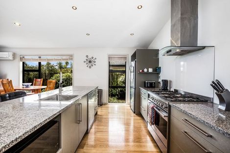 Photo of property in 98 Navigation Drive, Whitby, Porirua, 5024