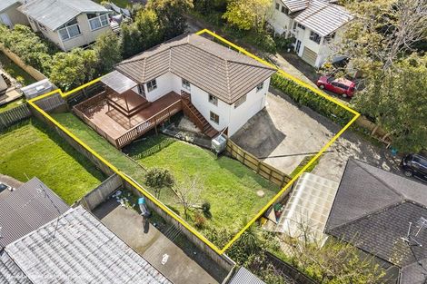 Photo of property in 16 Dunraven Place, Torbay, Auckland, 0630