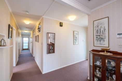 Photo of property in 38 Tawhiti Road, Hawera, 4610