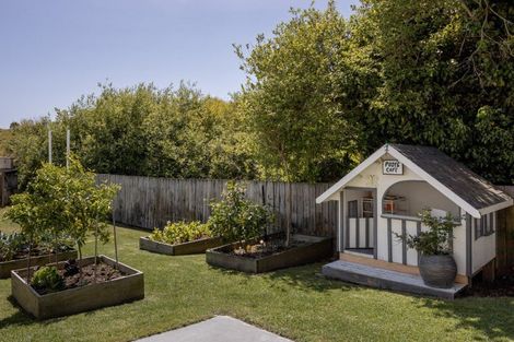 Photo of property in 1343 Papamoa Beach Road, Papamoa Beach, Papamoa, 3118